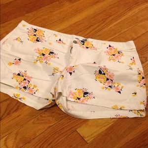 Old Navy Shorts - Floral shorts Old Navy Shorts - Floral shorts